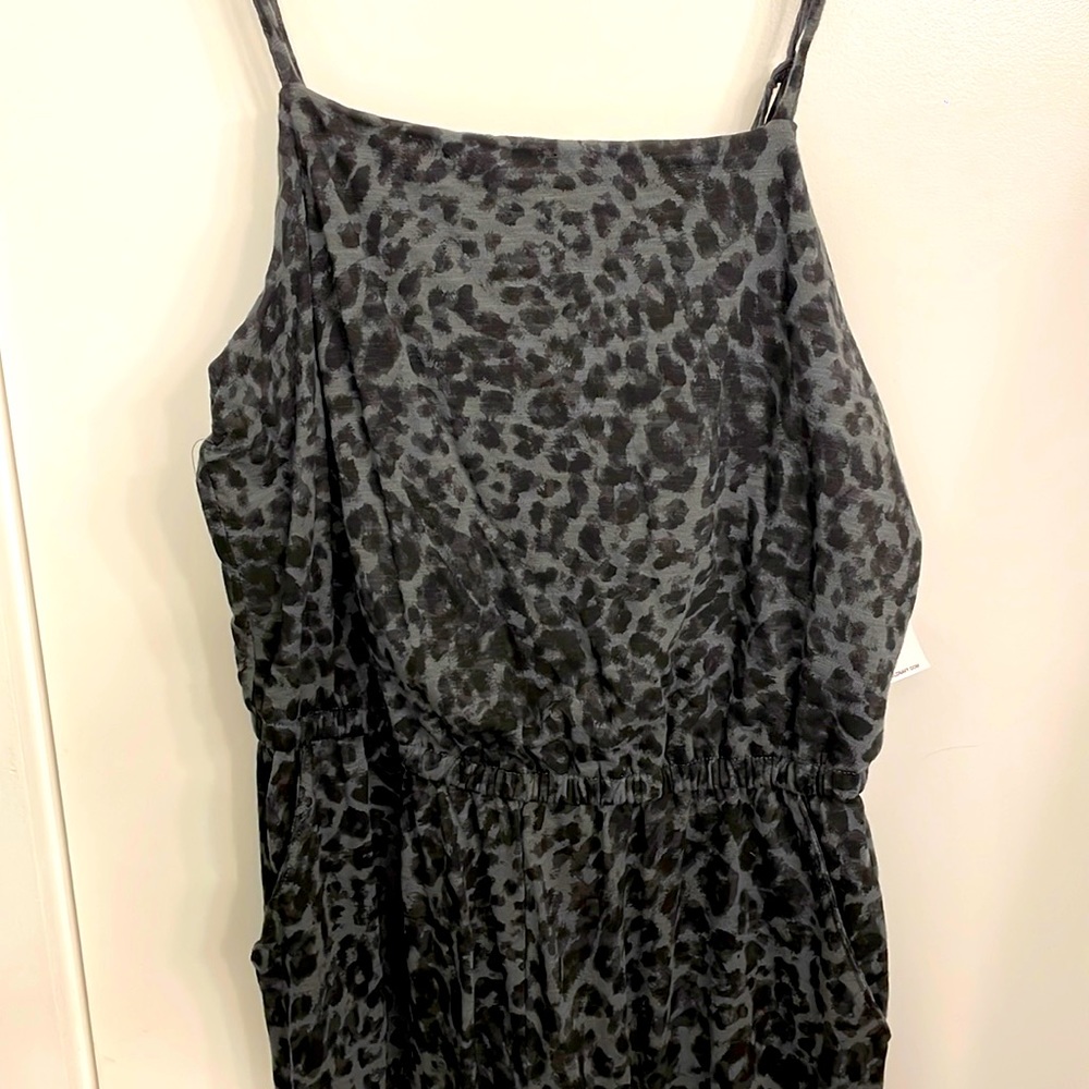 Old Navy Black and Grey Leopard Print Jumpsuit Medium Tall NWT